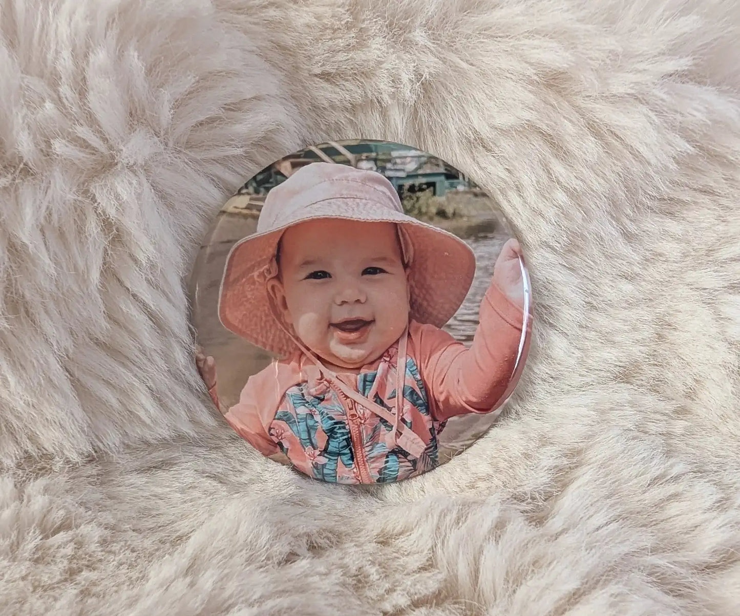 Aimant rond avec photo de bébé, Round magnet with baby photo 